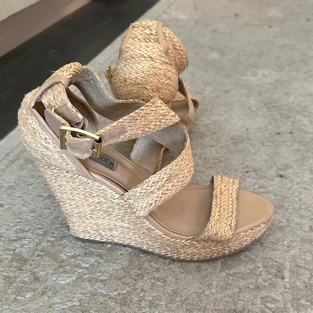 Steve Madden Tan Woven Wedges - Picture 4 of 4